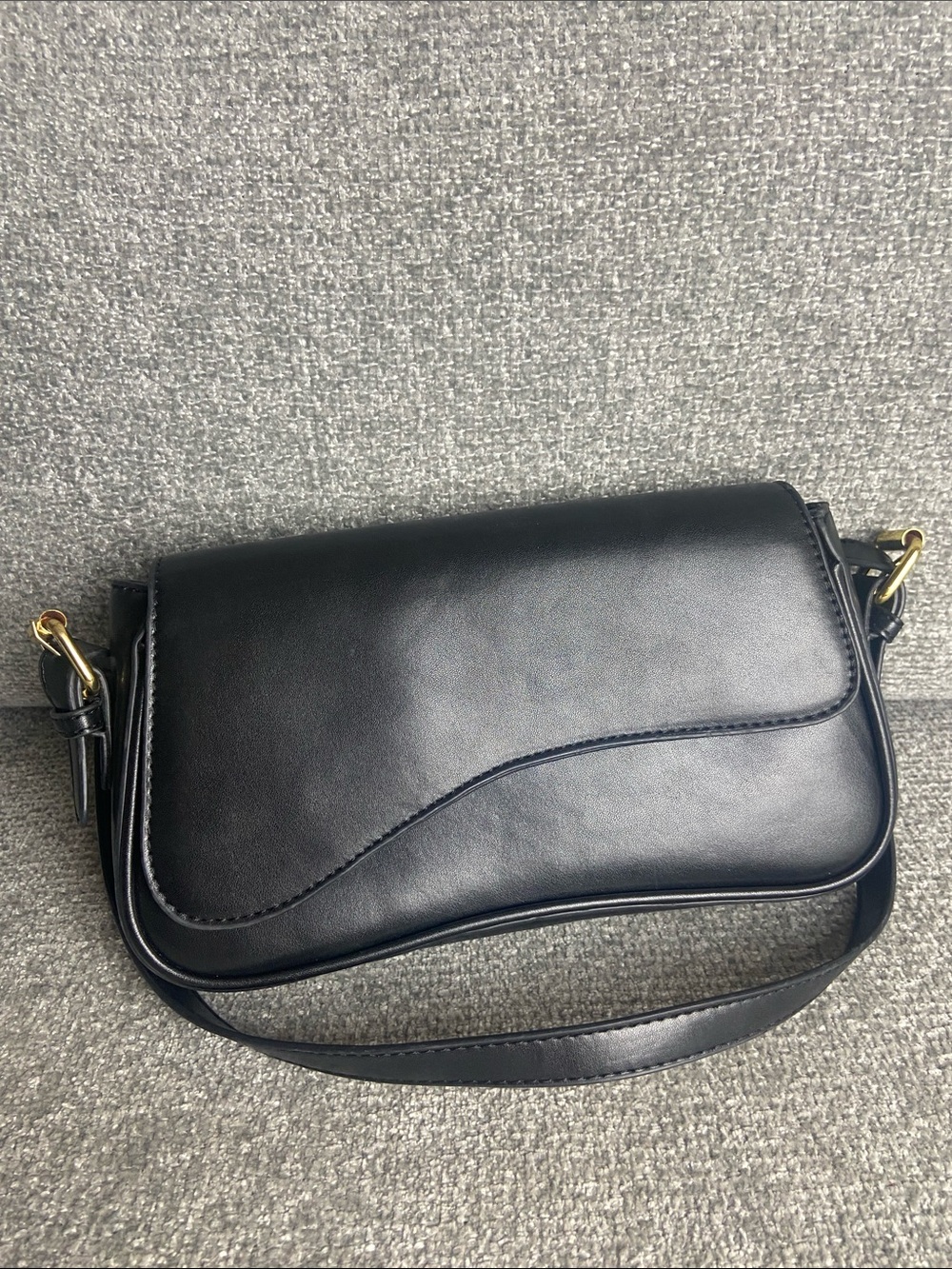 Black Vegan Leather Crossbody Shoulder Bag - Chic Minimalist